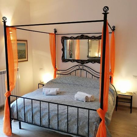 Appartamento Love Mirrors And Flowers - Affitti Brevi Italia Bari Esterno foto