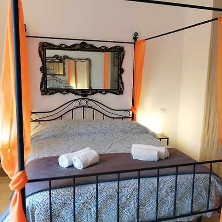 Appartamento Love Mirrors And Flowers - Affitti Brevi Italia Bari Esterno foto