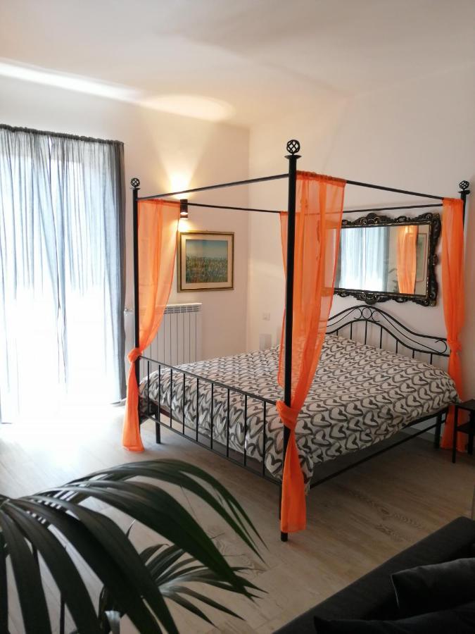 Appartamento Love Mirrors And Flowers - Affitti Brevi Italia Bari Esterno foto
