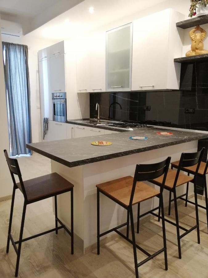Appartamento Love Mirrors And Flowers - Affitti Brevi Italia Bari Esterno foto